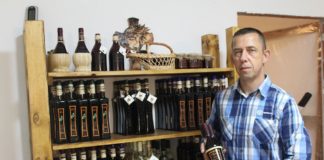 Podno lečićke grede: OPG “Bačak” Nikole i Božane Baćak