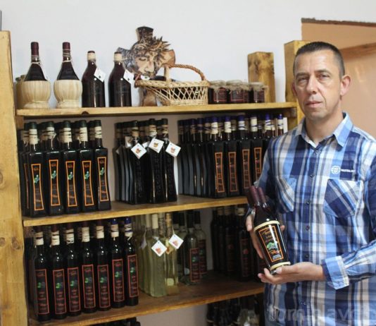 Podno lečićke grede: OPG “Bačak” Nikole i Božane Baćak